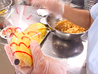卵でくるみ包装し